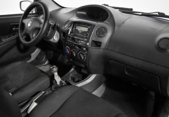 Подержанный автомобиль Geely MK 2008 года (12 фото)