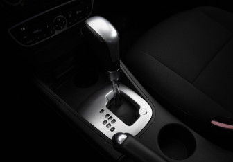 Подержанный автомобиль Renault Fluence 2012 года (12 фото)