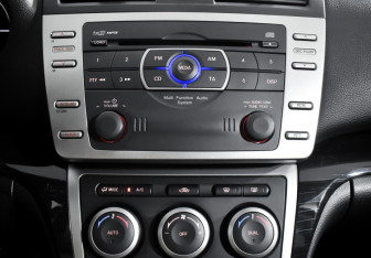 Подержанный автомобиль Mazda 6 Sedan 2008 года (16 фото)