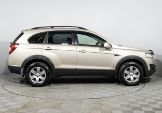 Подержанный автомобиль Chevrolet Captiva 2012 года (4 фото)