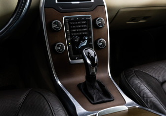 Подержанный автомобиль Volvo XC70 2014 года (13 фото)