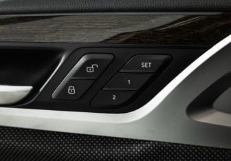 Подержанный автомобиль BMW X4 2019 года (16 фото)