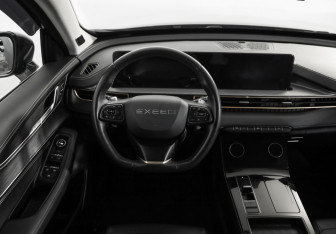 Подержанный автомобиль Exeed LX 2023 года (11 фото)