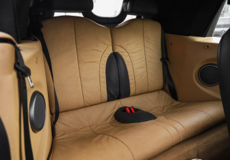 Подержанный автомобиль MINI Cabrio 2006 года (25 фото)