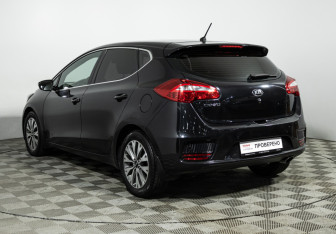 Подержанный автомобиль Kia Ceed Hatchback 2015 года (7 фото)