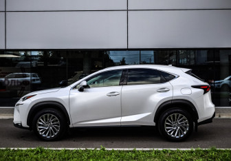 Подержанный автомобиль Lexus NX 2016 года (8 фото)