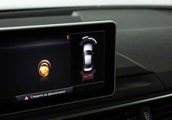 Подержанный автомобиль Audi A4 Sedan 2017 года (17 фото)