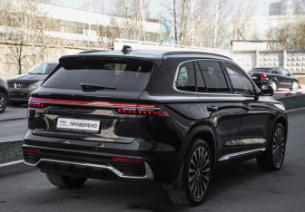 Подержанный автомобиль Geely Monjaro 2025 года (5 фото)