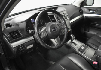 Подержанный автомобиль Subaru Outback Wagon 2011 года (9 фото)