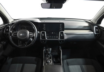 Подержанный автомобиль Kia Sorento 2020 года (9 фото)