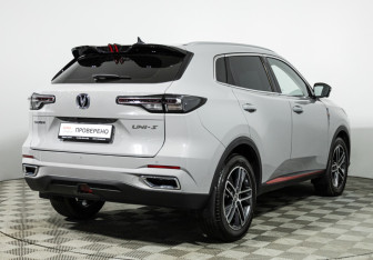 Подержанный автомобиль Changan UNI-S 2024 года (5 фото)
