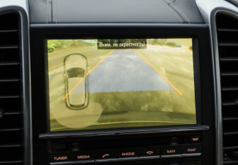 Подержанный автомобиль Porsche Cayenne 2014 года (18 фото)