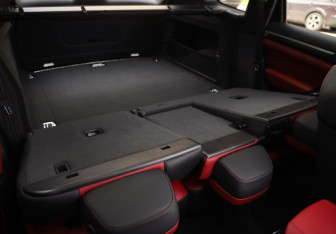 Подержанный автомобиль Porsche Cayenne 2014 года (33 фото)