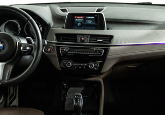 Подержанный автомобиль BMW X2 2018 года (14 фото)