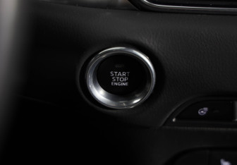 Подержанный автомобиль Mazda CX-5 2022 года (15 фото)