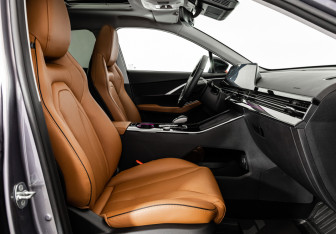 Подержанный автомобиль Omoda C5 2024 года (26 фото)