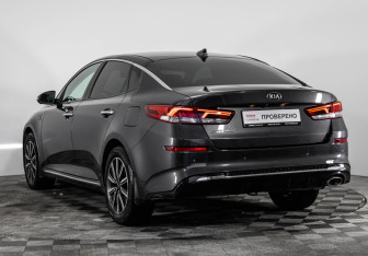 Подержанный автомобиль Kia Optima Sedan 2019 года (7 фото)