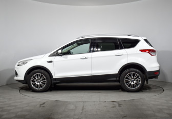 Подержанный автомобиль Ford Kuga 2013 года (8 фото)