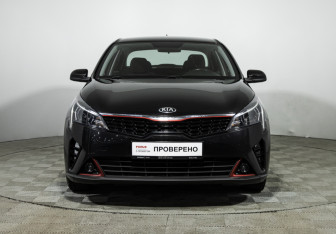 Подержанный автомобиль Kia Rio Sedan 2021 года (2 фото)