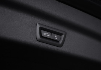 Подержанный автомобиль BMW X1 2024 года (38 фото)