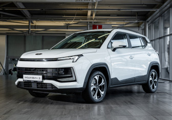 Новый Москвич 3 2024 (2 фото)