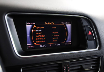 Подержанный автомобиль Audi Q5 2012 года (12 фото)