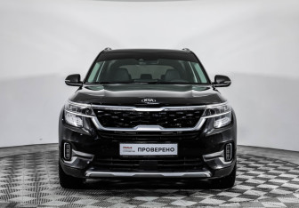 Подержанный автомобиль Kia Seltos 2021 года (2 фото)