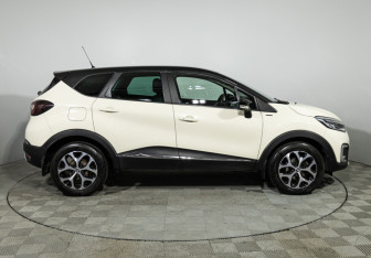 Подержанный автомобиль Renault Kaptur 2019 года (4 фото)