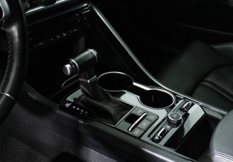 Подержанный автомобиль Kia K5 2021 года (17 фото)