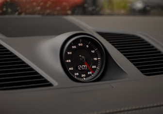 Подержанный автомобиль Porsche Cayenne 2021 года (18 фото)