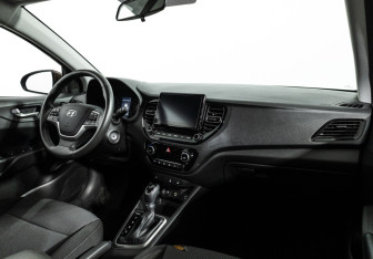 Подержанный автомобиль Hyundai Solaris Sedan 2021 года (9 фото)