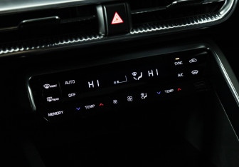 Подержанный автомобиль Kia K5 2020 года (16 фото)