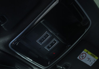 Подержанный автомобиль Land Rover Range Rover Sport 2020 года (18 фото)