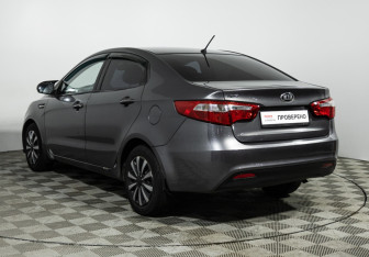 Подержанный автомобиль Kia Rio Sedan 2014 года (7 фото)