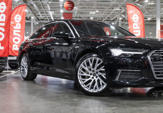 Подержанный автомобиль Audi A6 Sedan 2018 года (10 фото)