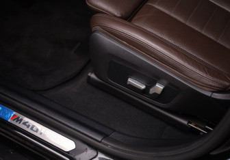 Подержанный автомобиль BMW X4 2021 года (30 фото)