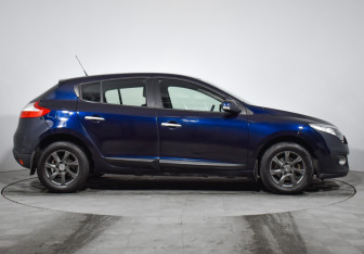 Подержанный автомобиль Renault Megane Hatchback 2013 года (4 фото)
