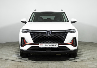 Подержанный автомобиль Changan CS35PLUS 2023 года (2 фото)