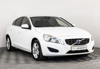 Подержанный автомобиль Volvo S60 2013 года (3 фото)