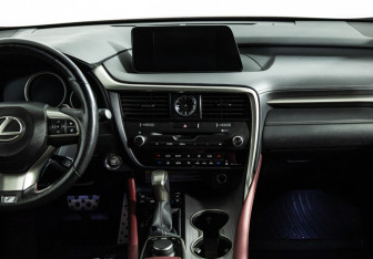 Подержанный автомобиль Lexus RX 2017 года (14 фото)