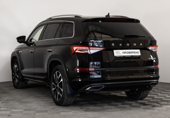 Подержанный автомобиль Skoda Kodiaq 2023 года (9 фото)