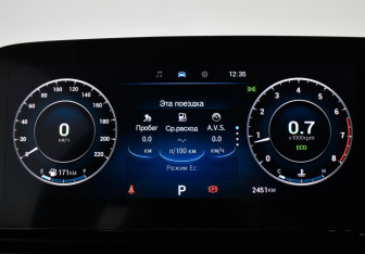 Подержанный автомобиль Omoda C5 2024 года (19 фото)