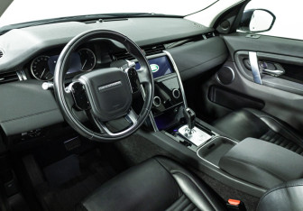 Подержанный автомобиль Land Rover Discovery Sport 2019 года (11 фото)