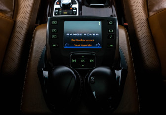 Подержанный автомобиль Land Rover Range Rover 2010 года (27 фото)