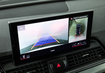 Подержанный автомобиль Audi Q5 2021 года (15 фото)