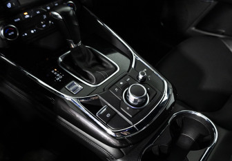 Подержанный автомобиль Mazda CX-9 2018 года (17 фото)
