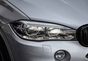 Подержанный автомобиль BMW X5 2016 года (11 фото)