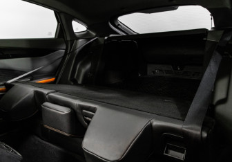 Подержанный автомобиль Changan UNI-V 2023 года (33 фото)