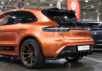 Подержанный автомобиль Porsche Macan 2016 года (16 фото)