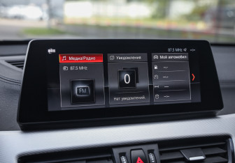 Подержанный автомобиль BMW X1 2019 года (15 фото)